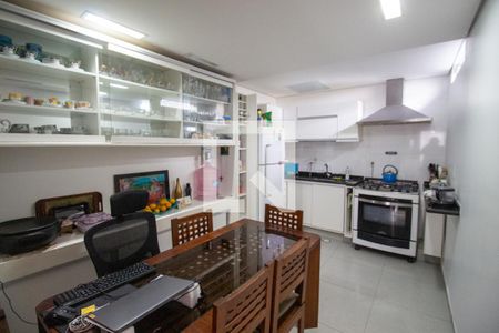 Casa de condomínio à venda com 68m², 2 quartos e 1 vagaCozinha