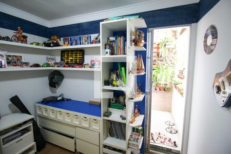 Casa de condomínio à venda com 68m², 2 quartos e 1 vagaQuarto 2