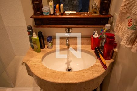 Casa de condomínio à venda com 68m², 2 quartos e 1 vagaBanheiro