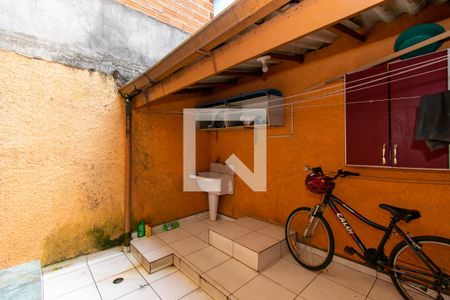 Casa para alugar com 62m², 2 quartos e 1 vaga Casa para alugar com 62m², 2 quartos e 1 vagaÁrea de Serviço e Quintal