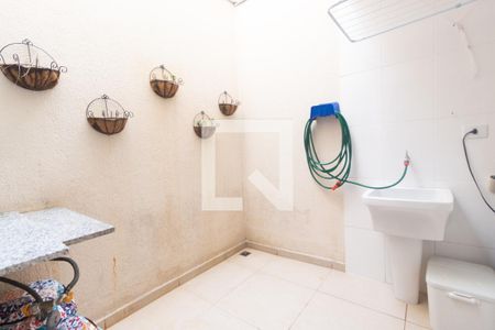 Casa de condomínio à venda com 71m², 2 quartos e 2 vagasÁrea de serviço