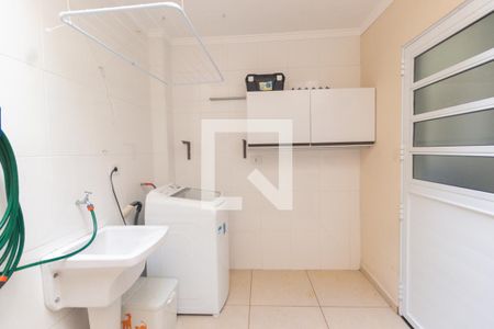 Casa de condomínio à venda com 71m², 2 quartos e 2 vagasÁrea de serviço