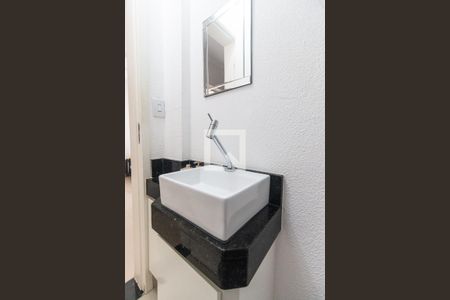 Casa de condomínio à venda com 71m², 2 quartos e 2 vagasLavabo