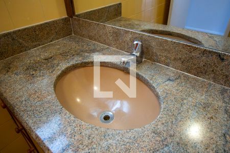 Apartamento para alugar com 70m², 2 quartos e 1 vaga Apartamento para alugar com 70m², 2 quartos e 1 vagaBanheiro