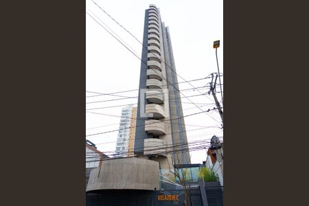 Apartamento à venda com 85m², 2 quartos e 2 vagas Apartamento à venda com 85m², 2 quartos e 2 vagasFachada