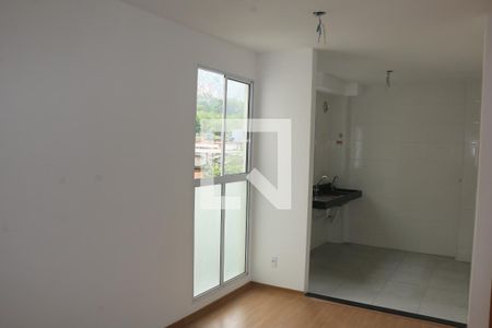 Sala de apartamento para alugar com 2 quartos, 39m² em Jardim Alvorada, Nova Iguaçu
