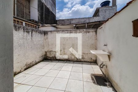 Casa para alugar com 57m², 1 quarto e sem vaga Casa para alugar com 57m², 1 quarto e sem vagaquintal