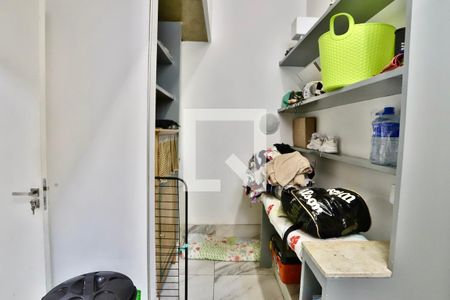 Casa à venda com 300m², 3 quartos e 3 vagasQuarto de Serviço