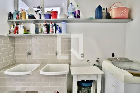 Casa à venda com 300m², 3 quartos e 3 vagasLavanderia