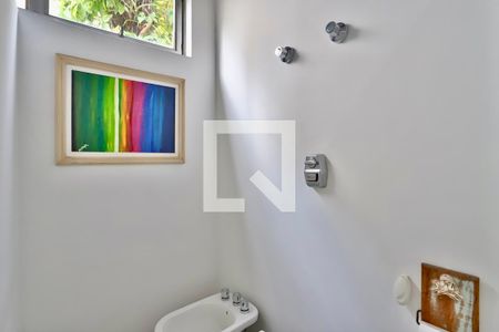 Casa à venda com 300m², 3 quartos e 3 vagasBanheiro Quarto 1