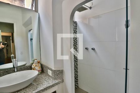 Casa à venda com 300m², 3 quartos e 3 vagasBanheiro do Quarto 2
