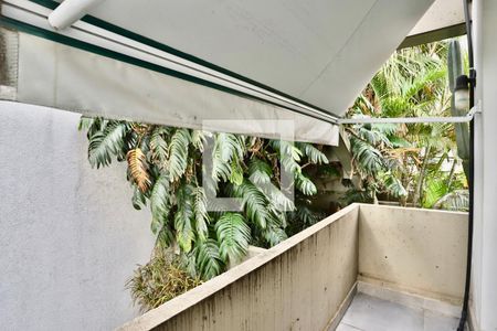 Casa à venda com 300m², 3 quartos e 3 vagasSacada Sala 3