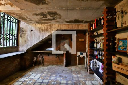 Casa à venda com 300m², 3 quartos e 3 vagasAdega