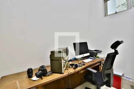 Casa à venda com 300m², 3 quartos e 3 vagasEscritório