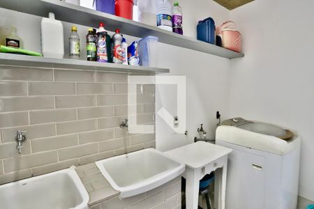 Casa à venda com 300m², 3 quartos e 3 vagas Lavanderia 