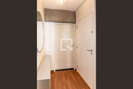 Hall de entrada de apartamento à venda com 2 quartos, 82m² em Moema, São Paulo