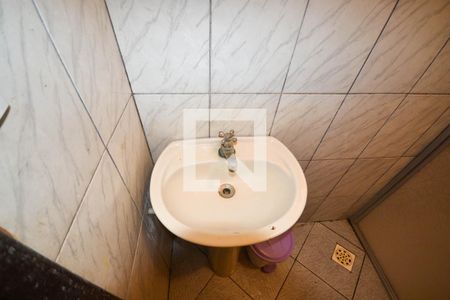 Casa para alugar com 800m², 2 quartos e 8 vagasEscritório-Banheiro