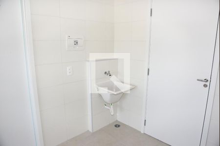 Cozinha e Área de Serviço de apartamento para alugar com 1 quarto, 28m² em Jardim Itacolomi, São Paulo