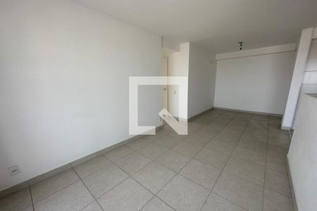 Sala de apartamento para alugar com 2 quartos, 70m² em Anil, Rio de Janeiro