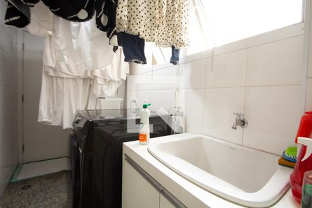 Apartamento à venda com 125m², 3 quartos e 2 vagas Apartamento à venda com 125m², 3 quartos e 2 vagasÁrea de Serviço