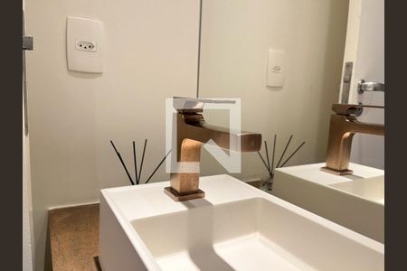 Lavabo de apartamento para alugar com 3 quartos, 110m² em Mirandópolis, São Paulo