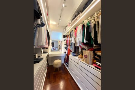 Apartamento para alugar com 110m², 3 quartos e 2 vagas Apartamento para alugar com 110m², 3 quartos e 2 vagasCloset da suíte