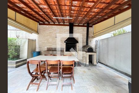 Apartamento para alugar com 110m², 3 quartos e 2 vagas Apartamento para alugar com 110m², 3 quartos e 2 vagasÁrea comum - Churrasqueira