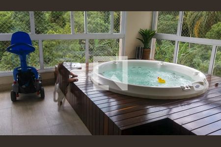 Apartamento à venda com 78m², 3 quartos e 1 vagaOfurô