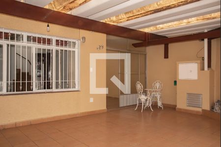 Casa à venda com 183m², 3 quartos e 3 vagasGaragem da Frente