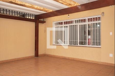 Casa à venda com 183m², 3 quartos e 3 vagasGaragem da Frente