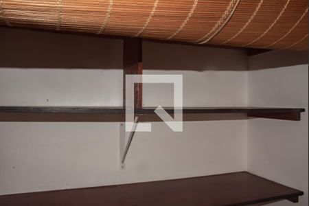 Casa à venda com 183m², 3 quartos e 3 vagasQuarto de Serviço