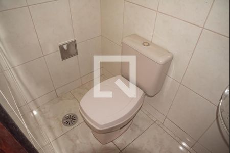 Casa à venda com 183m², 3 quartos e 3 vagasBanheiro de Serviço