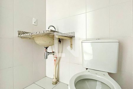 Apartamento para alugar com 68m², 2 quartos e 1 vaga Apartamento para alugar com 68m², 2 quartos e 1 vagaBanheiro da Suíte 1