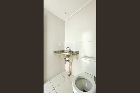 Apartamento para alugar com 68m², 2 quartos e 1 vaga Apartamento para alugar com 68m², 2 quartos e 1 vagaBanheiro da Suíte 1