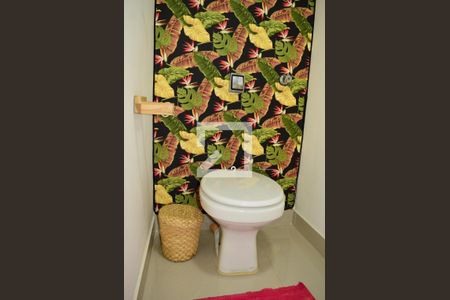 Casa à venda com 140m², 2 quartos e sem vagaLavabo