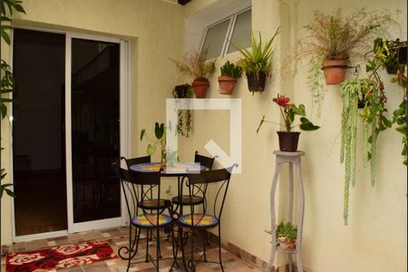 Casa à venda com 140m², 2 quartos e sem vagaVaranda superior