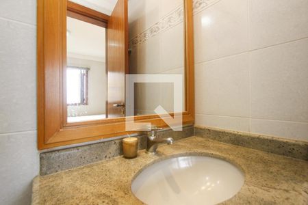 Apartamento para alugar com 127m², 2 quartos e 1 vaga Apartamento para alugar com 127m², 2 quartos e 1 vagaBanheiro do Quarto 1