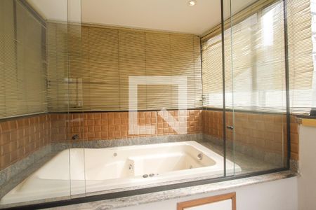 Banheiro do Quarto 1 de apartamento para alugar com 2 quartos, 127m² em Bela Vista, Porto Alegre