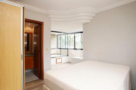 Suíte de apartamento para alugar com 2 quartos, 127m² em Bela Vista, Porto Alegre