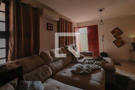 Sala de casa à venda com 4 quartos, 190m² em Vila São Paulo, Jundiaí