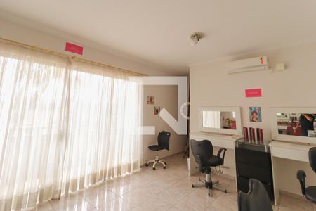 Casa à venda com 190m², 4 quartos e 2 vagasCasa 2