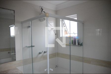 Casa à venda com 408m², 5 quartos e 5 vagasBanheiro da Suíte 4