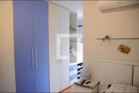 Casa à venda com 408m², 5 quartos e 5 vagasSuíte 1