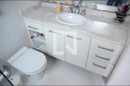 Casa à venda com 408m², 5 quartos e 5 vagasBanheiro da Suíte 1