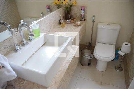 Casa à venda com 408m², 5 quartos e 5 vagasLavabo