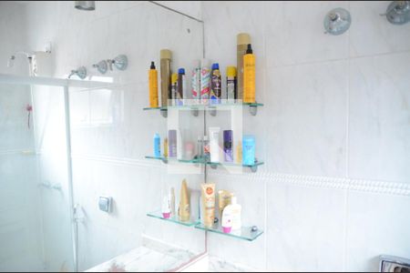 Casa à venda com 408m², 5 quartos e 5 vagasBanheiro da Suíte 2