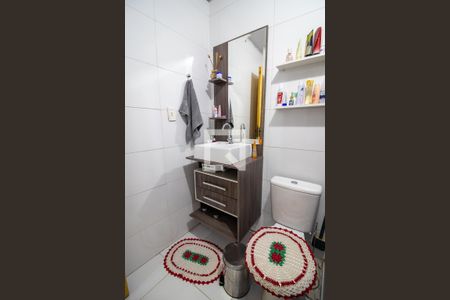 Casa à venda com 85m², 3 quartos e 2 vagas Casa à venda com 85m², 3 quartos e 2 vagasBanheiro 1