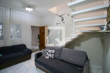 Sala de casa para alugar com 4 quartos, 350m² em Vila Virginia, Itaquaquecetuba
