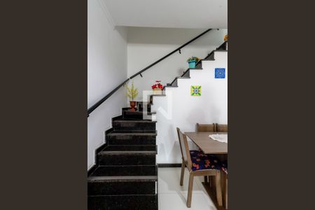 Escada Quartos de casa à venda com 3 quartos, 134m² em Parada Inglesa, São Paulo
