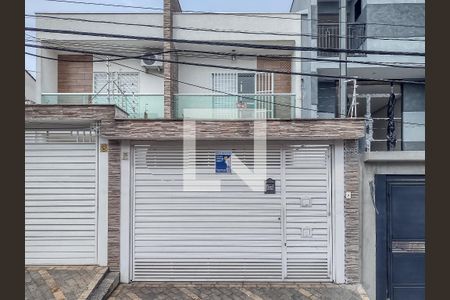 Casa à venda com 134m², 3 quartos e 2 vagasFachada